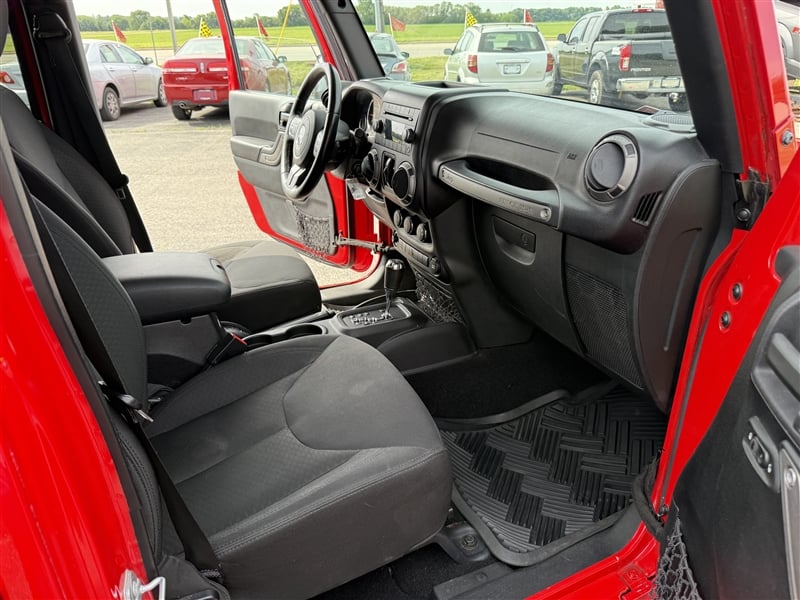 2015 Jeep Wrangler Unlimited Sport - Photo 9